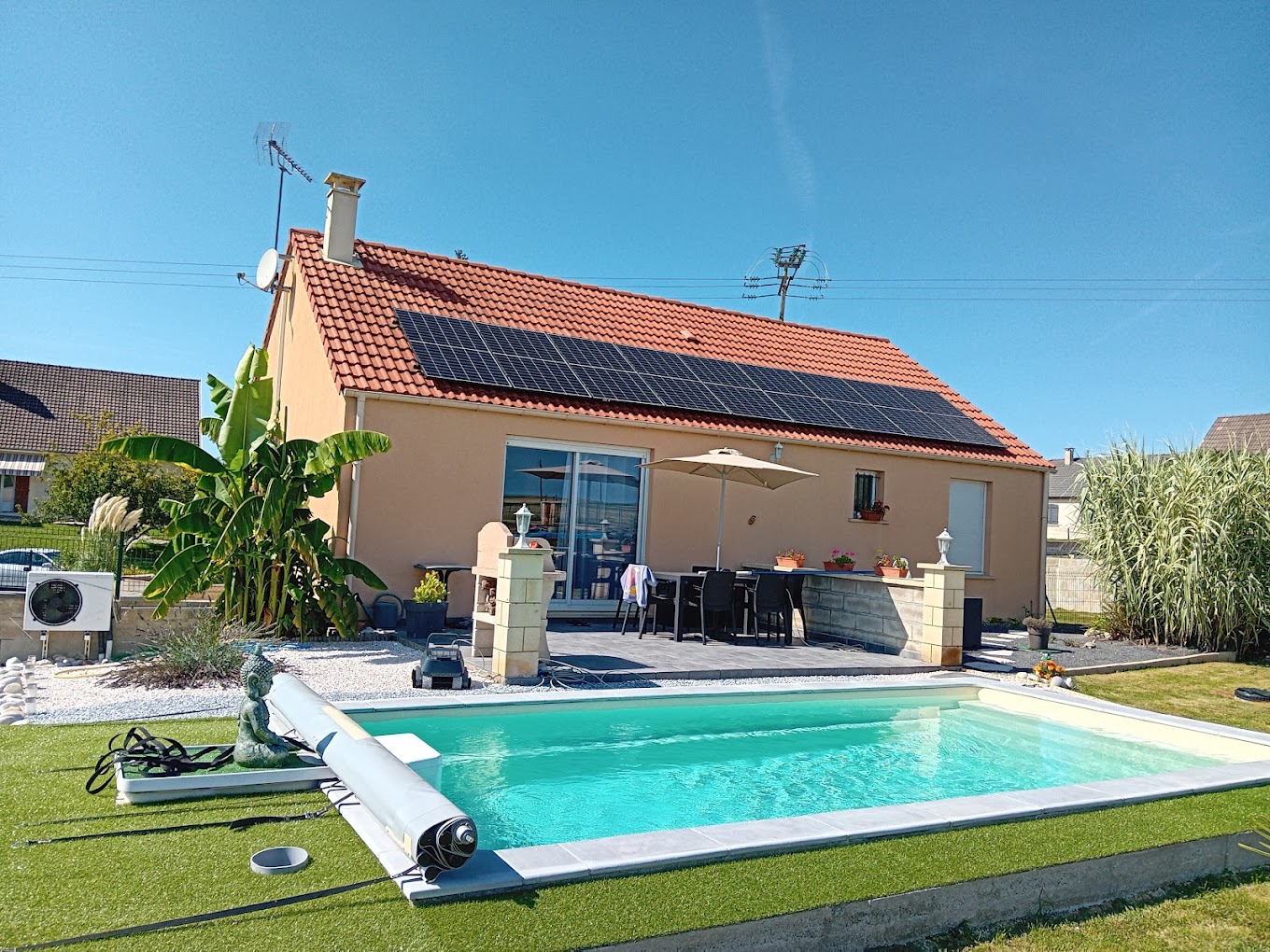 Maison équipée de panneaux solaires